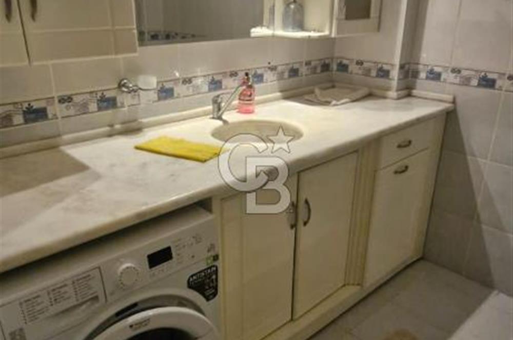 Balçova’da Ekonomi Üniversitesine Yürüme Mesafesinde Eşyalı Kiralık 3+1 Daire