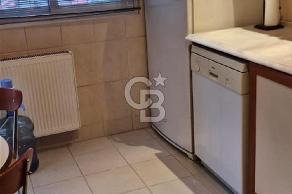 Balçova’da Ekonomi Üniversitesine Yürüme Mesafesinde Eşyalı Kiralık 3+1 Daire
