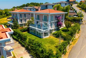 CB MARS'TAN ŞİLE'DE DENİZ MANZARALI SATILIK 4+2 TRİPLEKS VİLLA