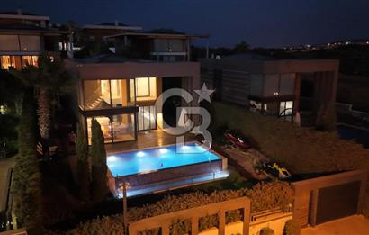 ÇEŞME DALYAN DA MARİNA YAKINI 4+2 TRİPLEKS HAVUZLU LÜKS VİLLA