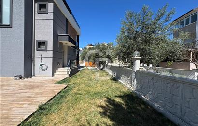 GÖMEÇ KARAAĞAÇ'TA, DENİZ MANZARALI, HAVUZLU, TRİPLEKS VİLLA