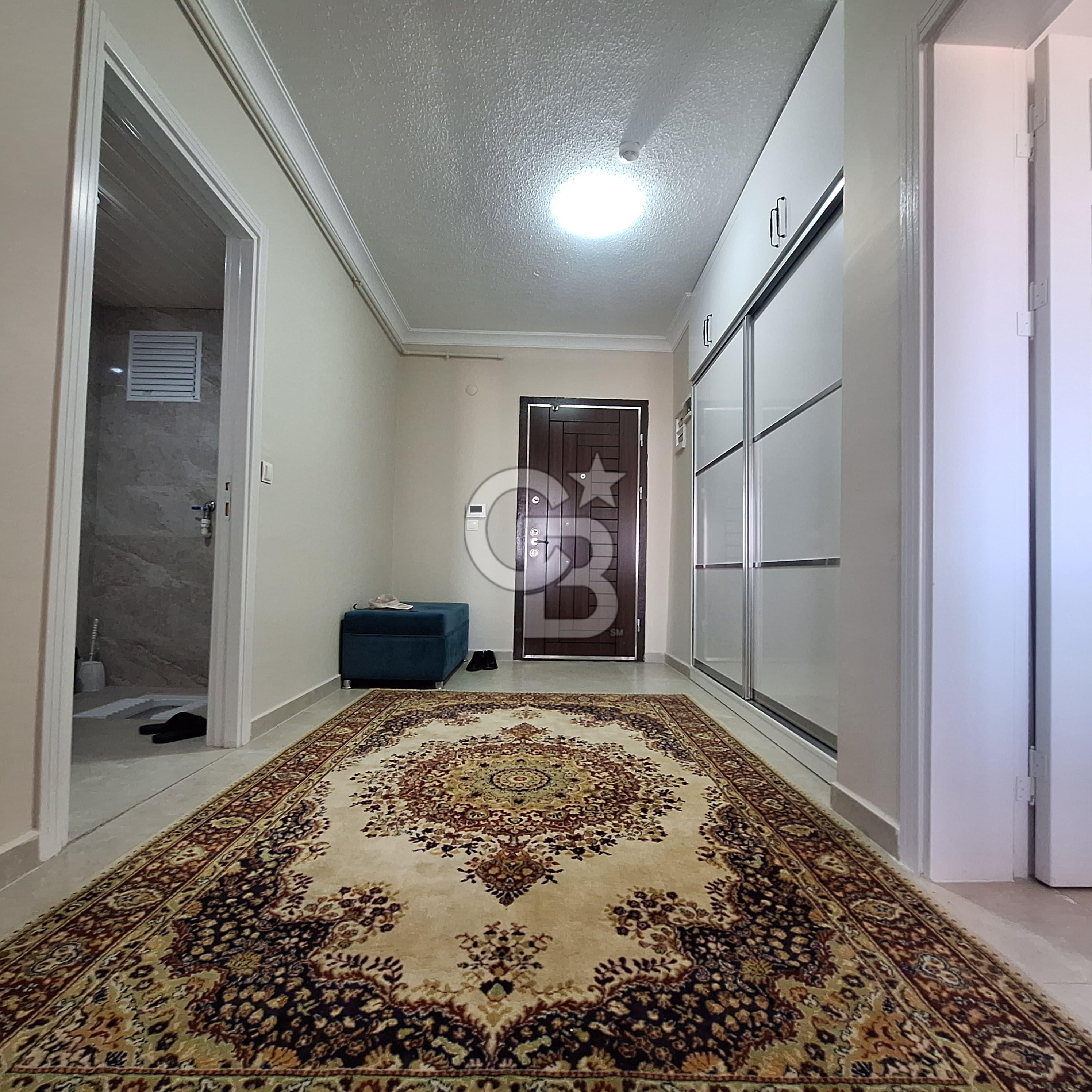 Yapracık TOKİ'de Yenilenmiş 4+1, Cam Balkonlu, Geniş Daire