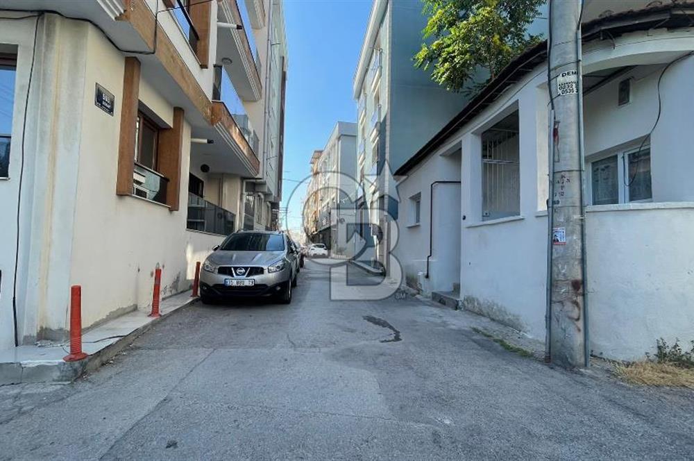 ŞİRİNYER NATO YAKINI BALKONLU DOĞAL GAZLI KAPALI MUTFAKLI 2+1 DAİRE