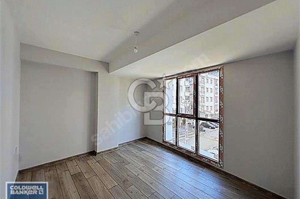 SANCAKTEPE METRO'NUN KARŞISINDA 2+1 SATILIK DAİRE