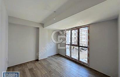 SANCAKTEPE METRO'NUN KARŞISINDA 2+1 SATILIK DAİRE