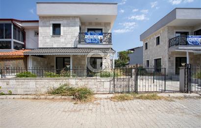Foça Gencelli'de Satılık 3+1 Teraslı Dubleks Villa