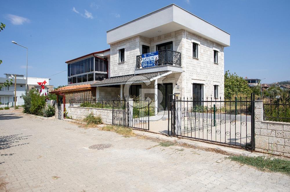 Foça Gencelli'de Satılık 3+1 Teraslı Dubleks Villa