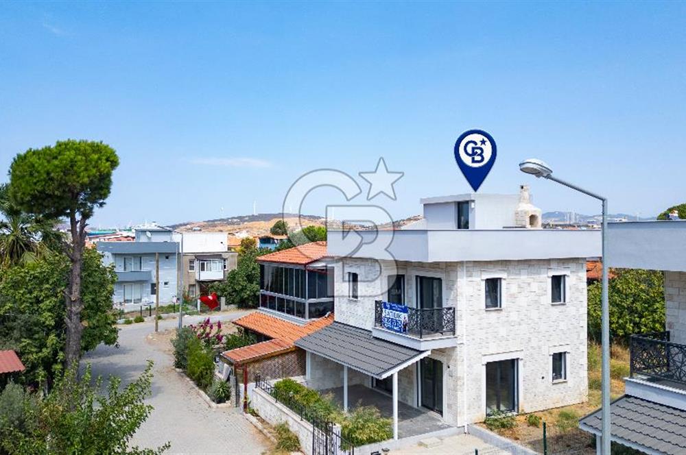 Foça Gencelli'de Satılık 3+1 Teraslı Dubleks Villa