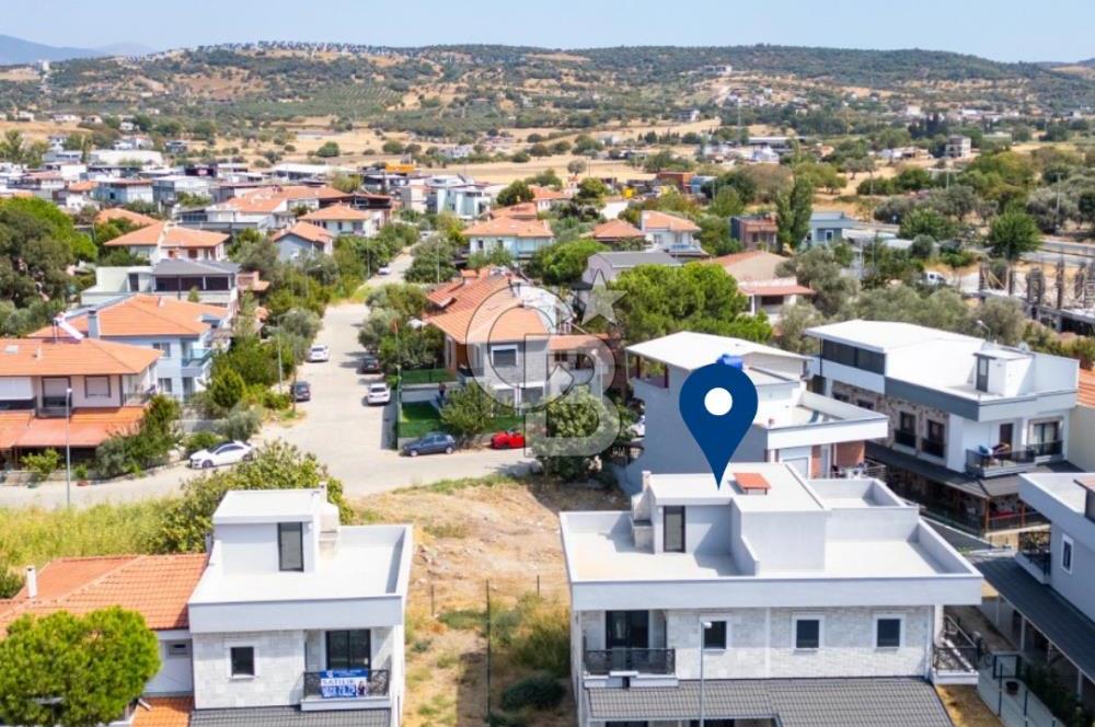 Foça Gencelli'de Satılık 3+1 Teraslı Dubleks Villa