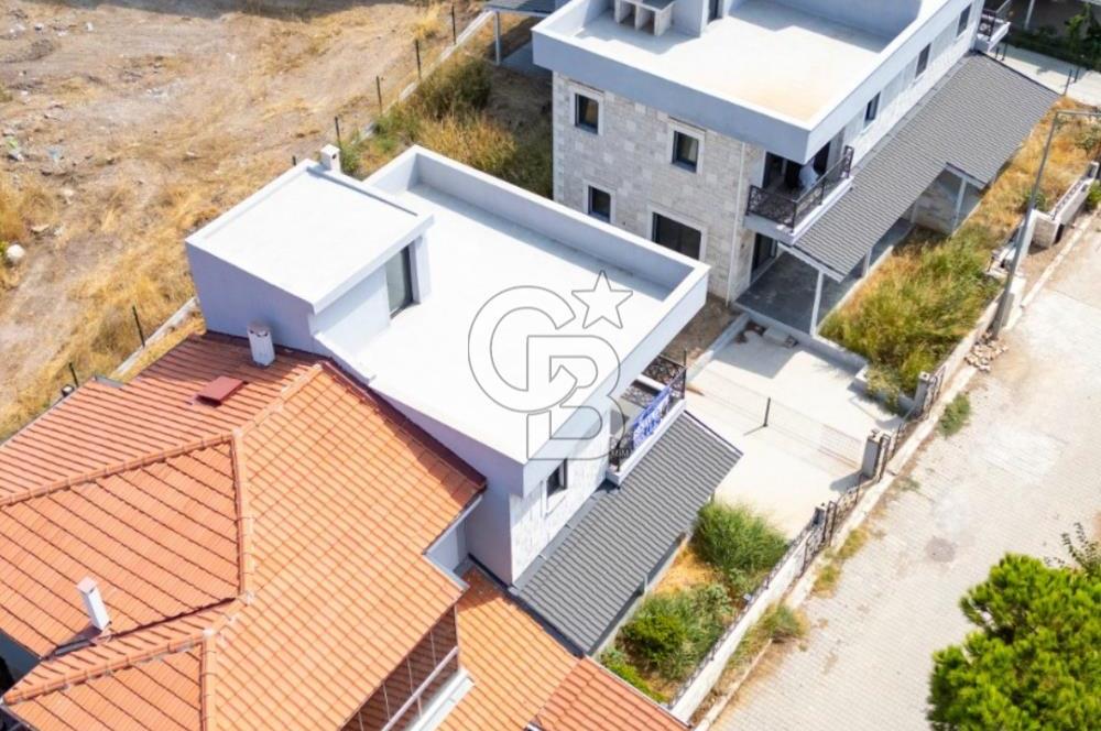 Foça Gencelli'de Satılık 3+1 Teraslı Dubleks Villa