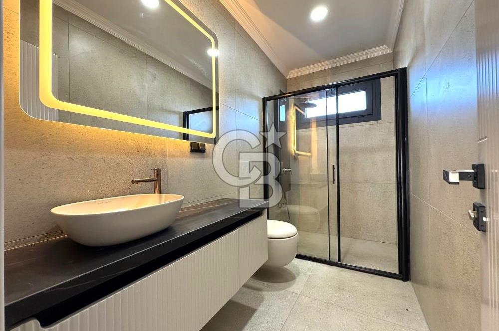 GÜRE'DE,DOĞA VE DENİZ MANZARALI, ŞIK TASARIMLI, 5+1 LOFT VİLLA