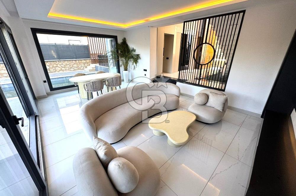 GÜRE'DE,DOĞA VE DENİZ MANZARALI, ŞIK TASARIMLI, 5+1 LOFT VİLLA