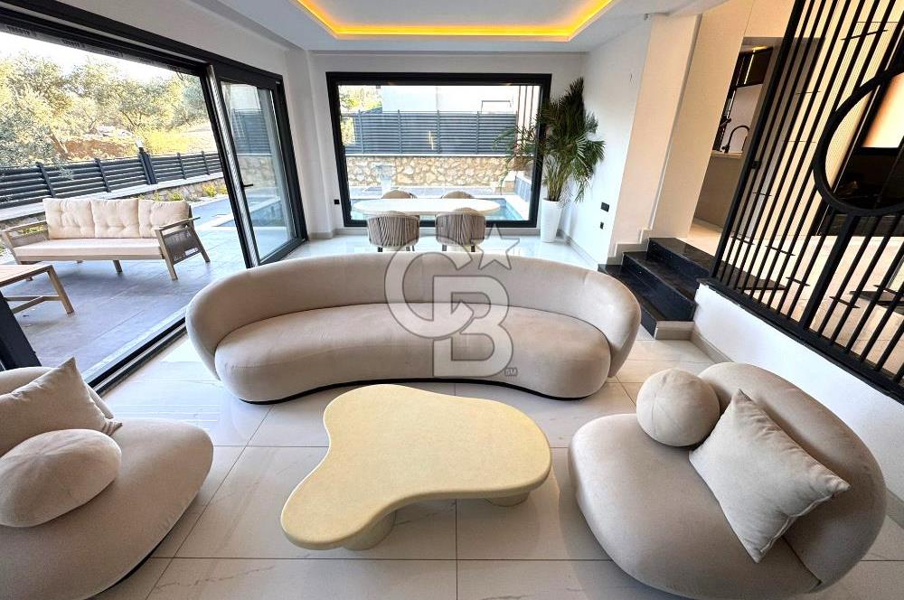 GÜRE'DE,DOĞA VE DENİZ MANZARALI, ŞIK TASARIMLI, 5+1 LOFT VİLLA
