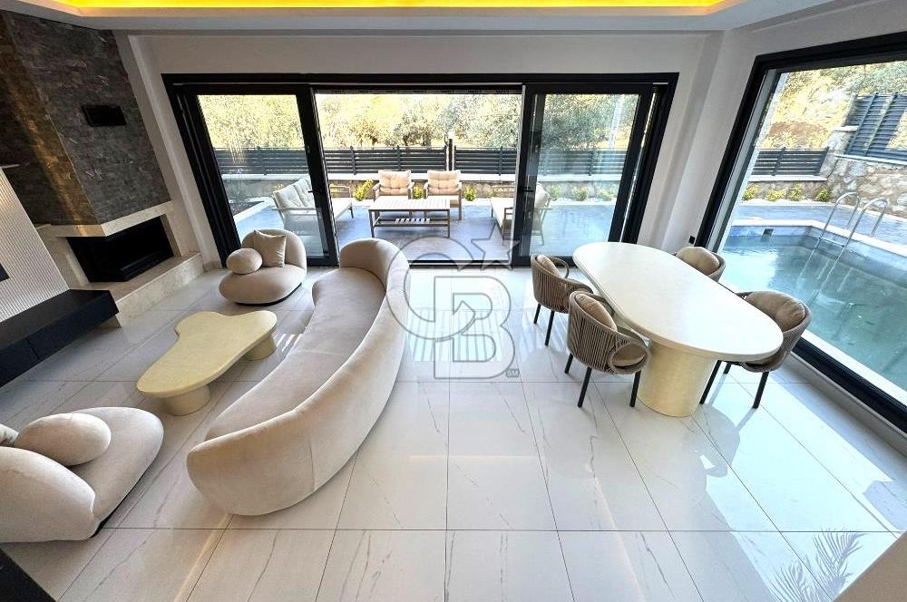 GÜRE'DE,DOĞA VE DENİZ MANZARALI, ŞIK TASARIMLI, 5+1 LOFT VİLLA
