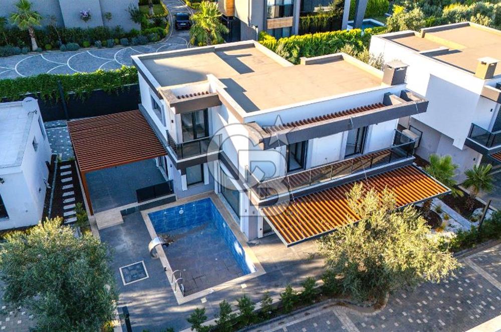 GÜRE'DE,DOĞA VE DENİZ MANZARALI, ŞIK TASARIMLI, 5+1 LOFT VİLLA