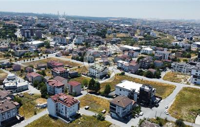 ARNAVUTKÖY TAŞOLUK'DA 3 YOLA CEPHE SATILIK ARSA