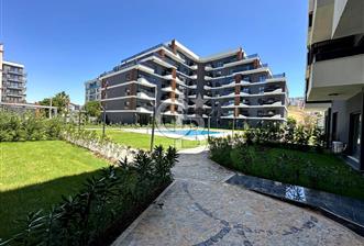 KATİP ÇELEBİ ÜNİVERSİTESİ’NE ve YENİ İZBAN DURAĞINA YÜRÜME MESAFESİNDE!