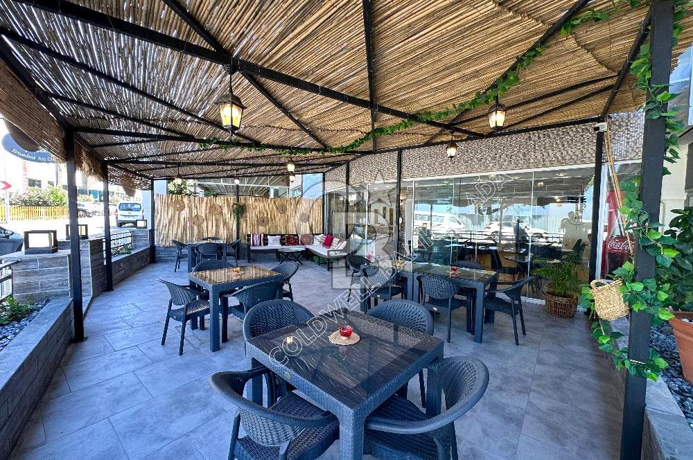 KUŞADASI MARİNA BÖLGESİNDE ANA CADDE ÜZERİNDE SATILIK İŞYERİ