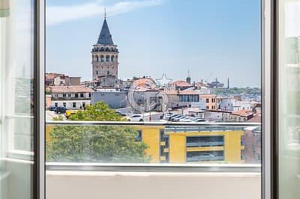 ŞİŞHANE MEYDANA CEPHELİ TARİHİ BİNADA KOMPLE YENİLENMİŞ SATILIK 
