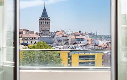 ŞİŞHANE MEYDANA CEPHELİ TARİHİ BİNADA KOMPLE YENİLENMİŞ SATILIK 
