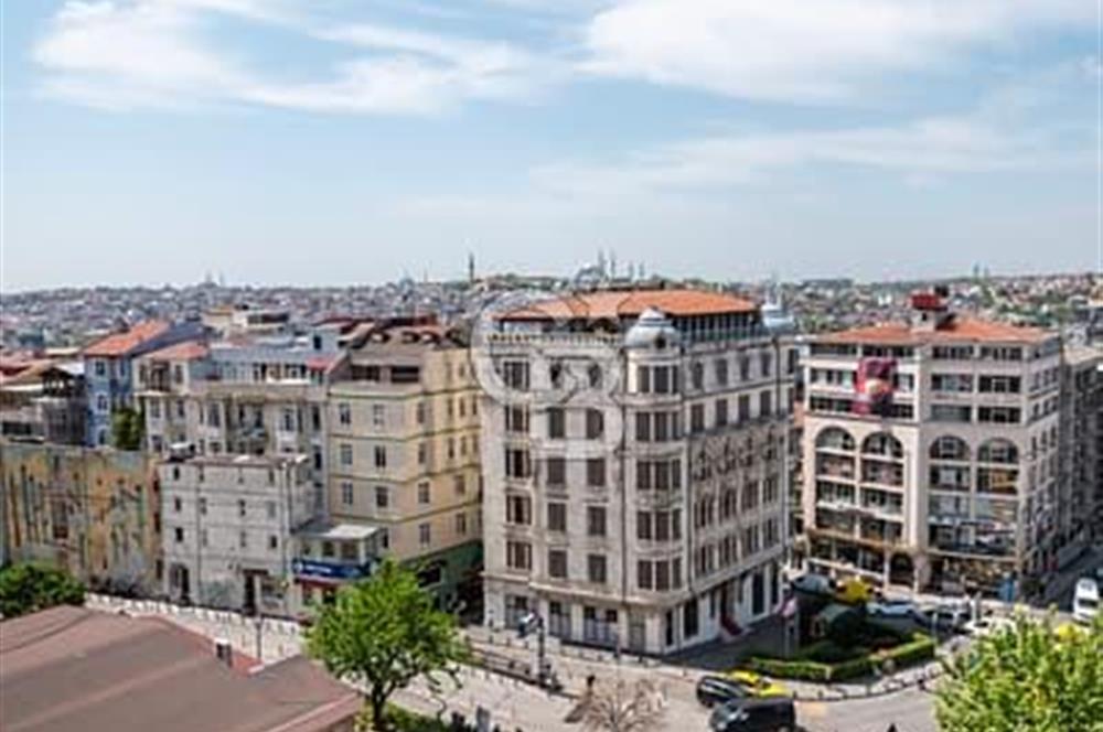 ŞİŞHANE MEYDANA CEPHELİ TARİHİ BİNADA KOMPLE YENİLENMİŞ SATILIK 