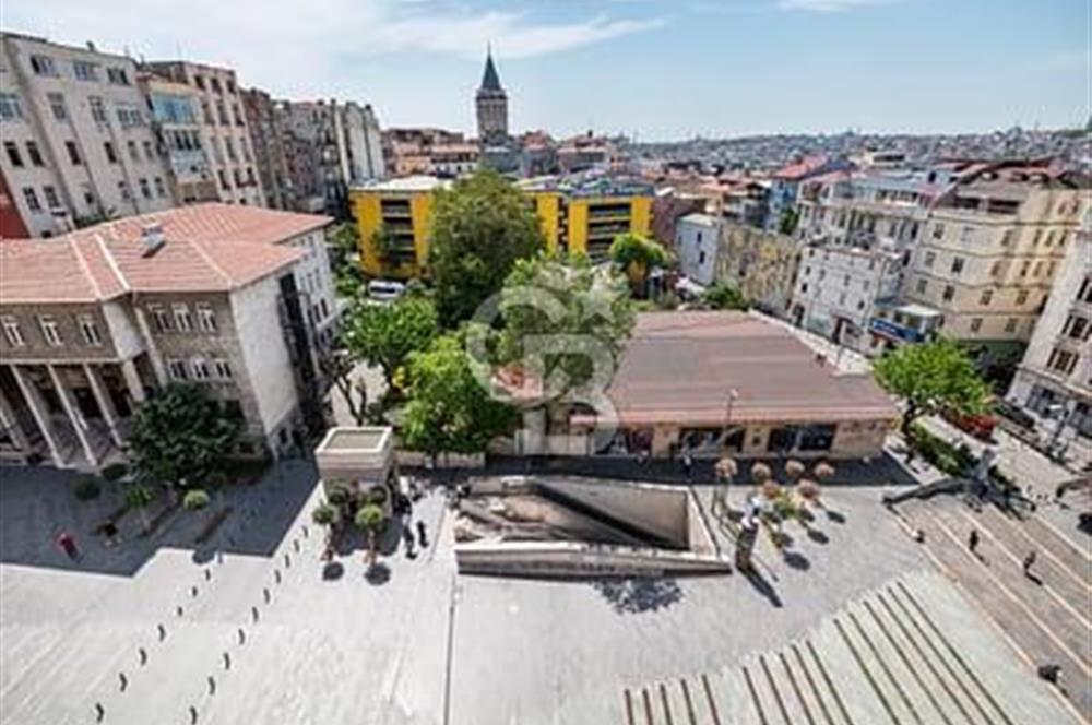 ŞİŞHANE MEYDANA CEPHELİ TARİHİ BİNADA KOMPLE YENİLENMİŞ SATILIK 