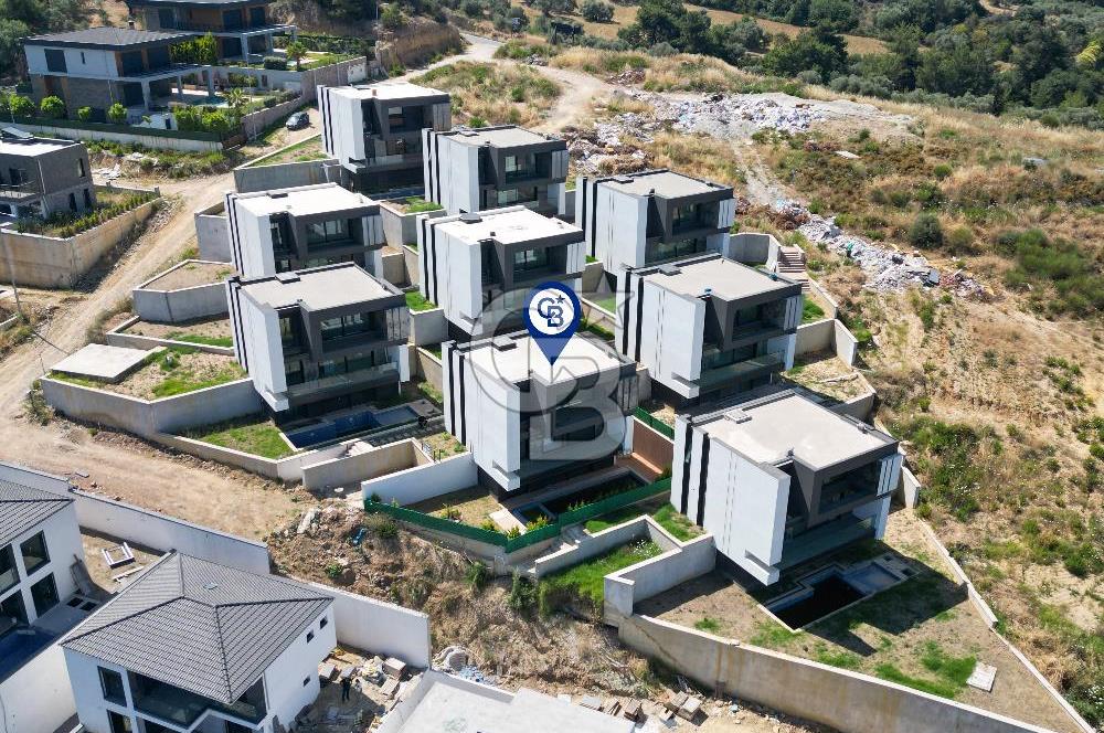 KUŞADASI SOĞUCAK'TA SATILIK 5+2 ÖZEL HAVUZLU MÜSTAKİL VİLLA