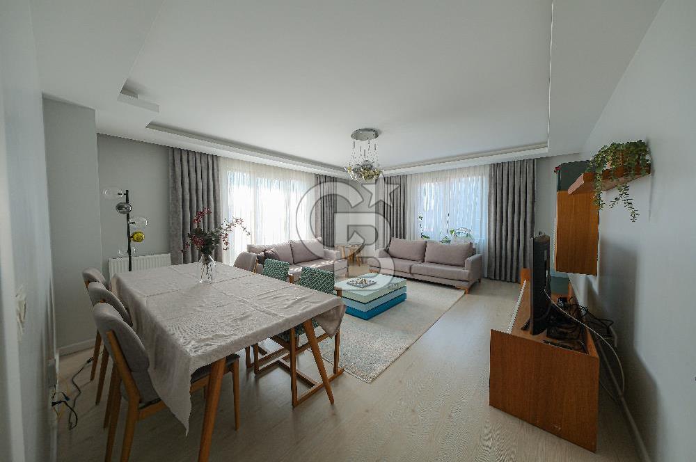 KUKULOĞLU TOWERS'DA MERKEZİ LOKASYONDA 3+1 SATILIK DAİRE 