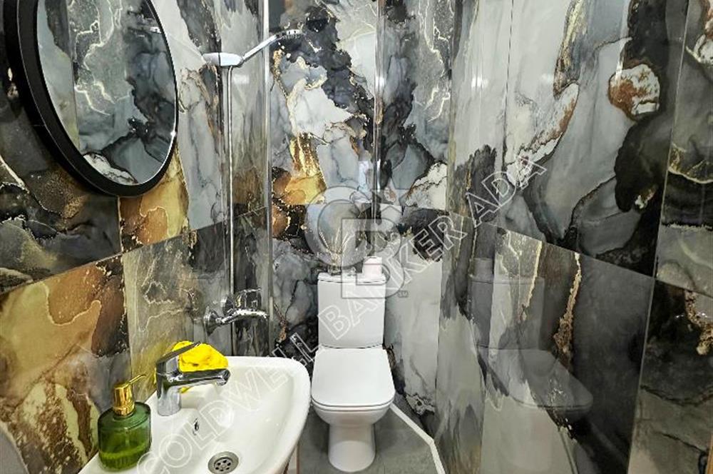 KUŞADASI MARİNA BÖLGESİNDE ANA CADDE ÜZERİNDE SATILIK İŞYERİ