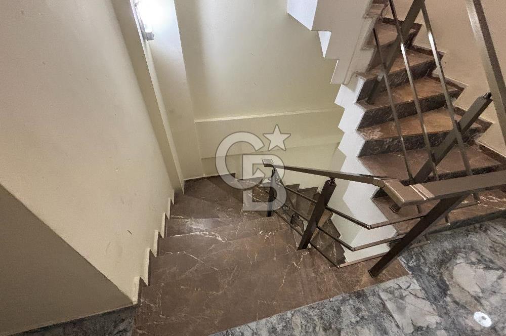 Küçük Çiğli de Araştırma hastanesi yakını sıfır ayarında 2+1 dubleks kiralık daire