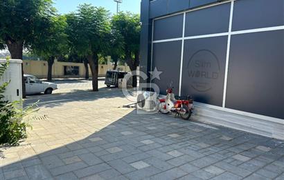 Salihli'de Cadde Üzerinde Satılık 250 m2 Köşe Dükkan