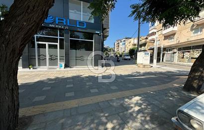 Salihli'de Cadde Üzerinde Satılık 250 m2 Köşe Dükkan