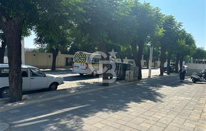 Salihli'de Cadde Üzerinde Satılık 250 m2 Köşe Dükkan