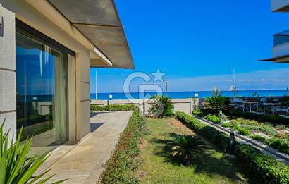 URLA İSKELEDE DENİZE SIFIR VİLLA