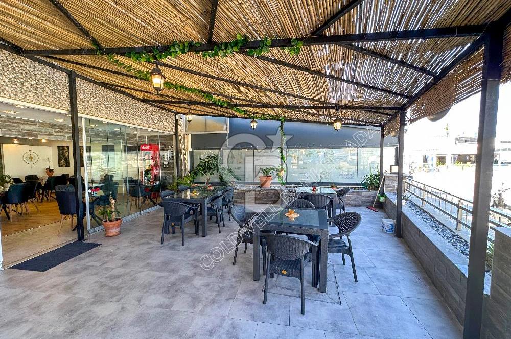 KUŞADASI MARİNADA DEVREN KİRALIK İŞ YERİ