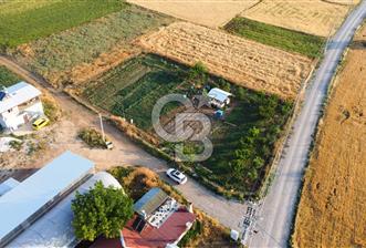 Satılık 1.957 m² Bakımlı Tarla Su, Elektrik Var, Sondaja Uygun