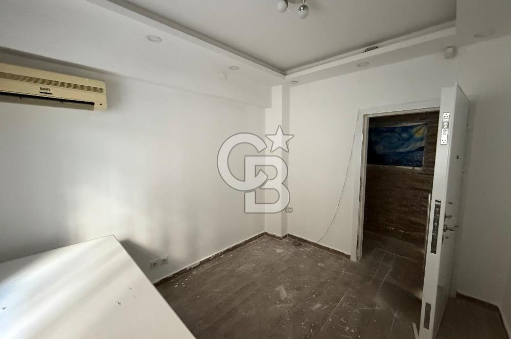 BALGAT ZİYABEY CD. ÜSTÜ BAHÇE KULLANIMLI İŞ YERİNE UYGUN 105 M2 NET KULLANIMLI FIRSAT DAİRE