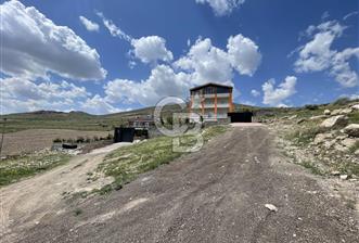 Erciyes manzaralı 688 m2 temiz villa parseli 