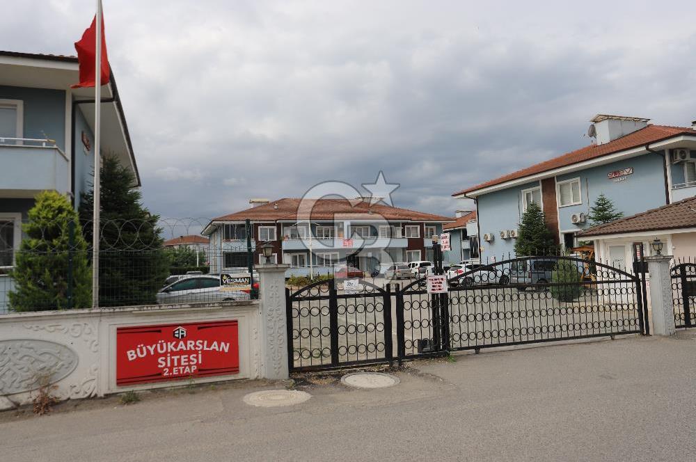Büyükarslan Sitesinde Aileler İçin İdeal Geniş Daire Fırsatı !