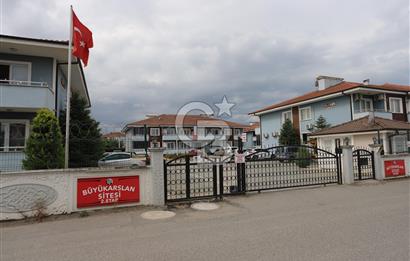 Büyükarslan Sitesinde Aileler İçin İdeal Geniş Daire Fırsatı !