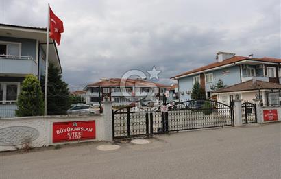 Büyükarslan Sitesinde Aileler İçin İdeal Geniş Daire Fırsatı !