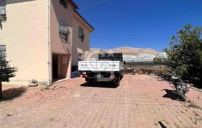 KORKUTELİ KAYABAŞDA SATILIK ARAZİ VE 2 KATLI BİNA