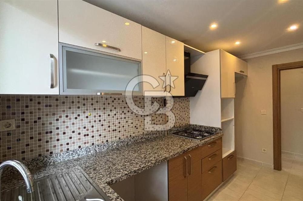 ÇENGELKÖY’DE ANA CADDE ÜZERİ 130M2 3+1 