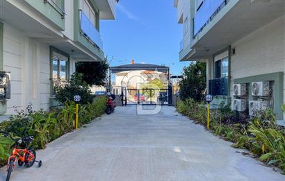 Güzeloba Site İçinde Havuzlu Satılık 3+1 Dubleks Daire