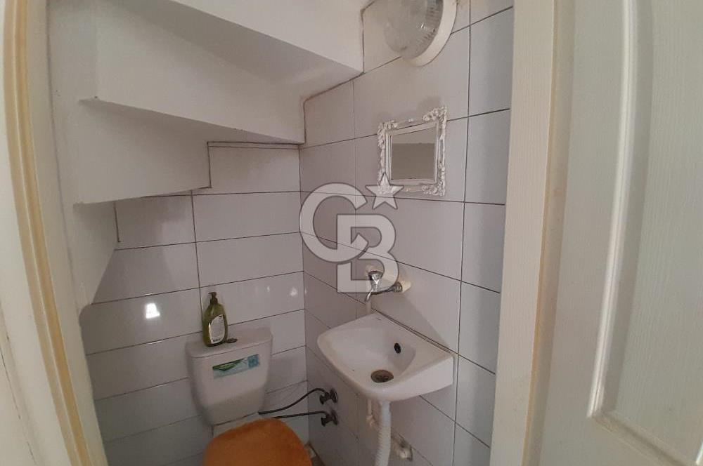 Eski Foça Atatürk Mahallesinde Kiralık 3+1 Tripleks