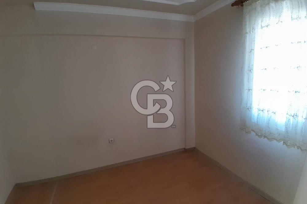 Eski Foça Atatürk Mahallesinde Kiralık 3+1 Tripleks
