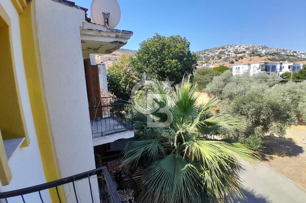 Eski Foça Atatürk Mahallesinde Kiralık 3+1 Tripleks