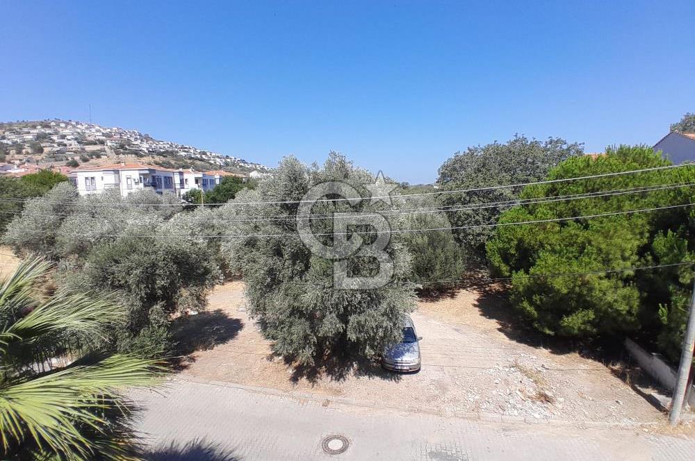 Eski Foça Atatürk Mahallesinde Kiralık 3+1 Tripleks