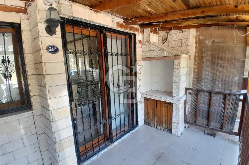 Eski Foça Atatürk Mahallesinde Kiralık 3+1 Tripleks