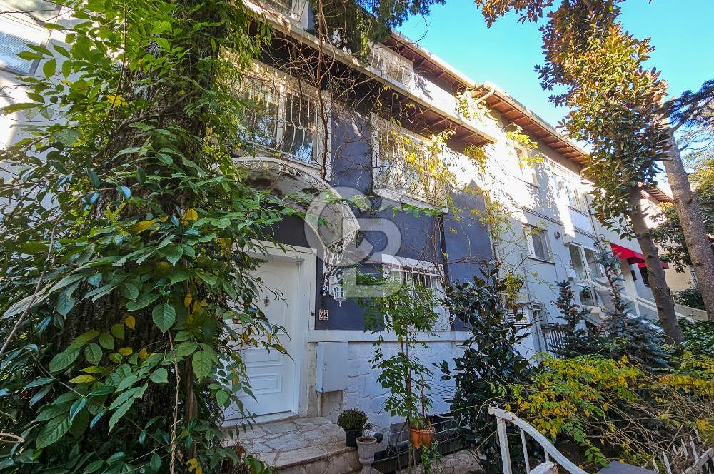 Fırsat Akatlar 3 katlı merkezi Bahçeli Villa